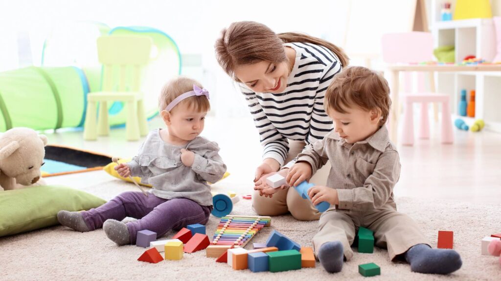 Combien gagne une nounou à domicile