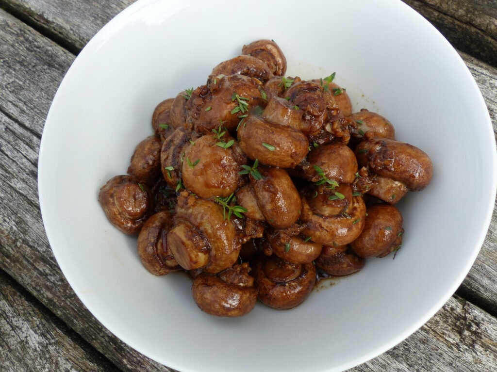 Comment faire les cèpes au vinaigre : la recette simple et gourmande pour les amateurs de champignons